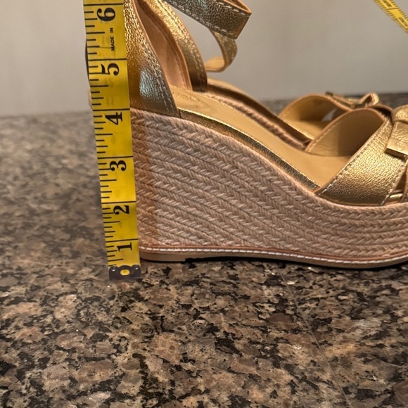 Michael Kors Metallic Gold Wedge espadrille Sandals NWOT 8.5 - Picture 13 of 15